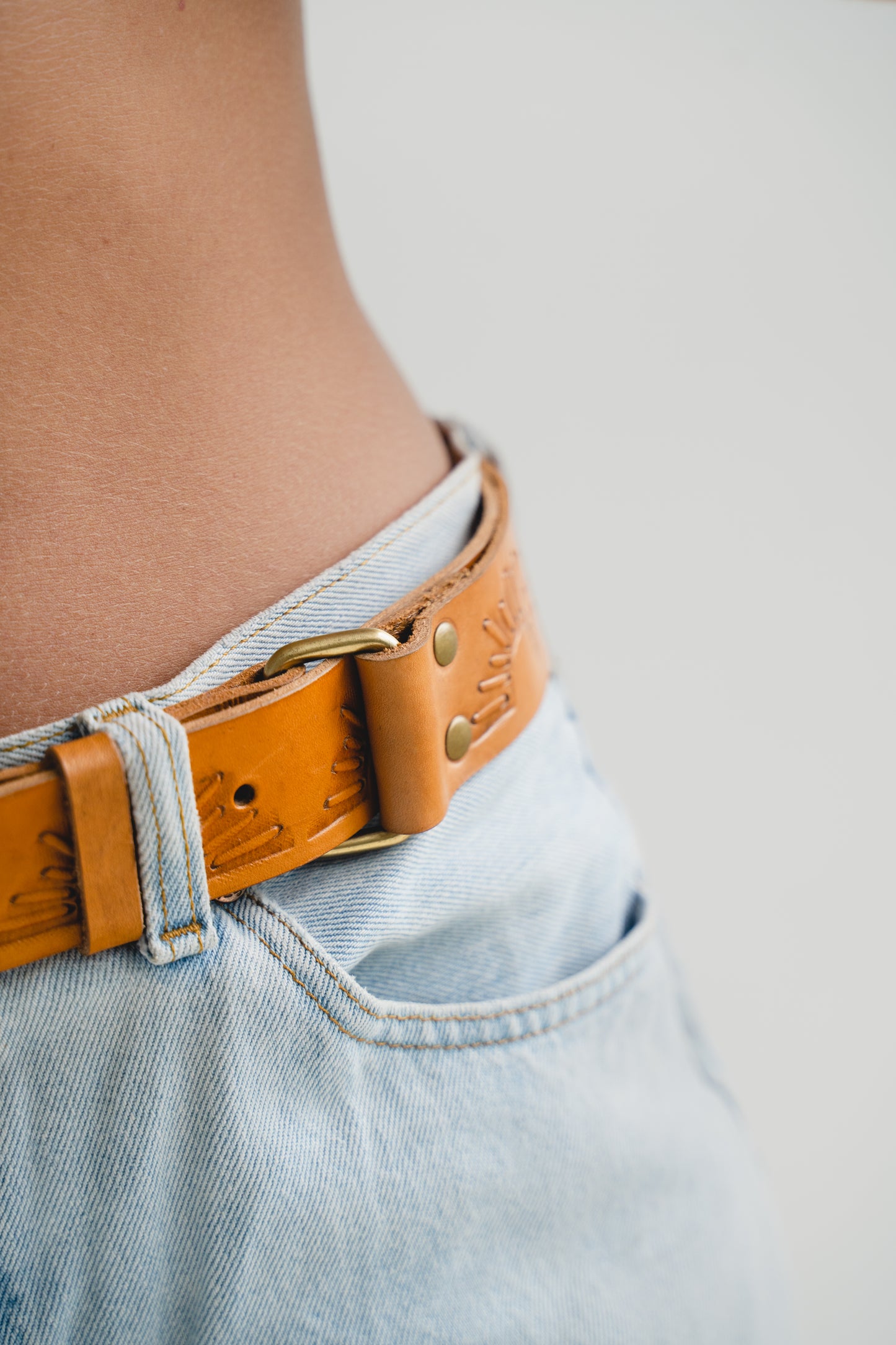 Rising Sun Belt in Chestnut Antique