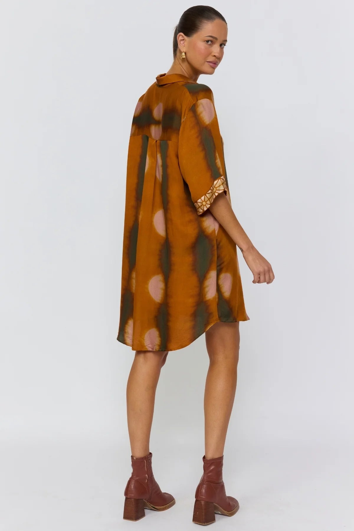 Lois Shirt Dress in Umber