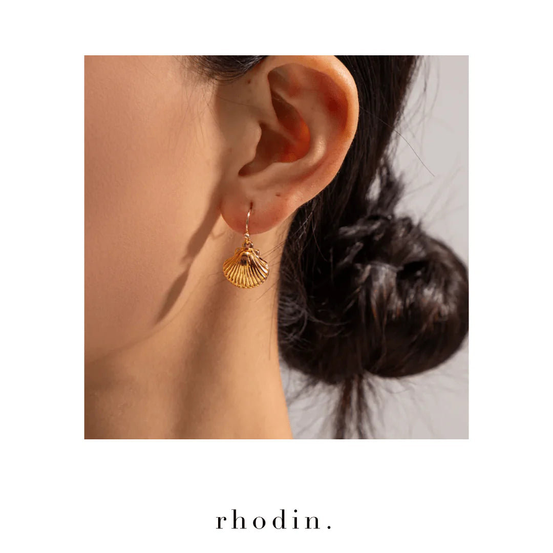Seashell Clam Gold Earrings