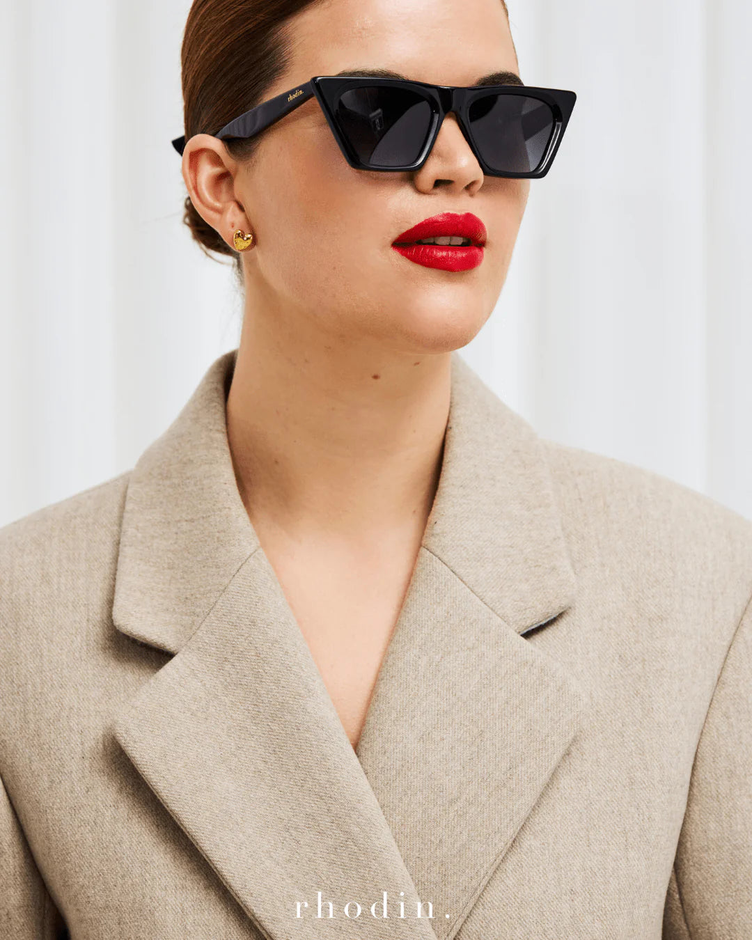 Noir Wing Sunglass in Black