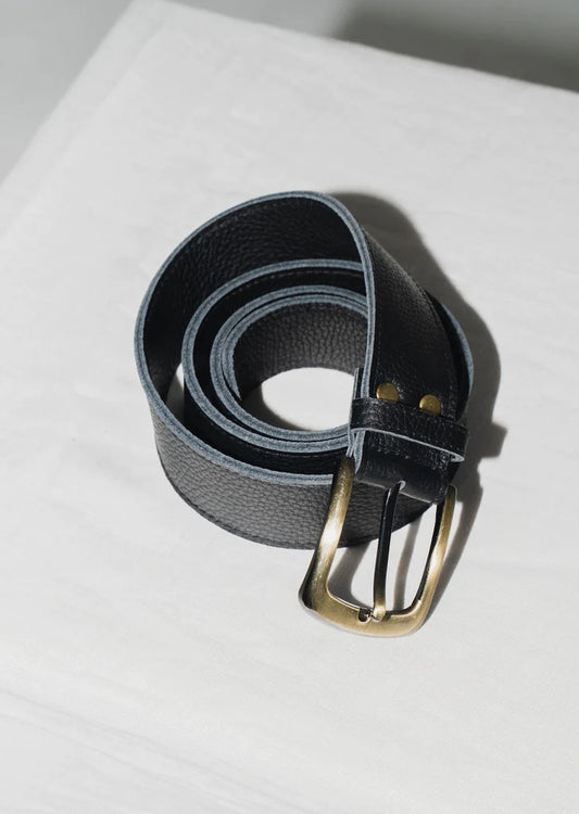 Classic Belt in Textured Noir