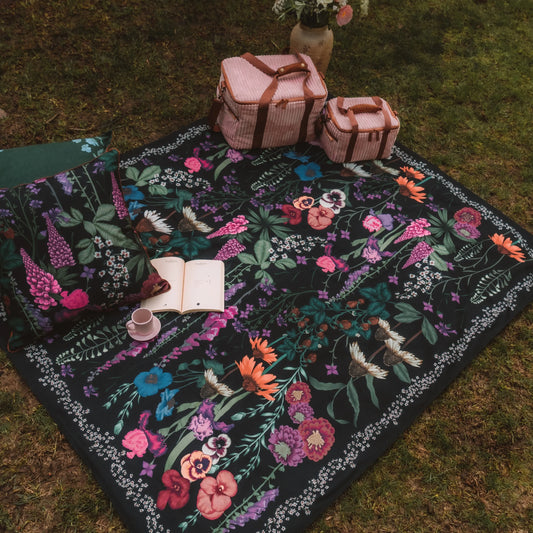 Flourish Picnic Rug - Clover