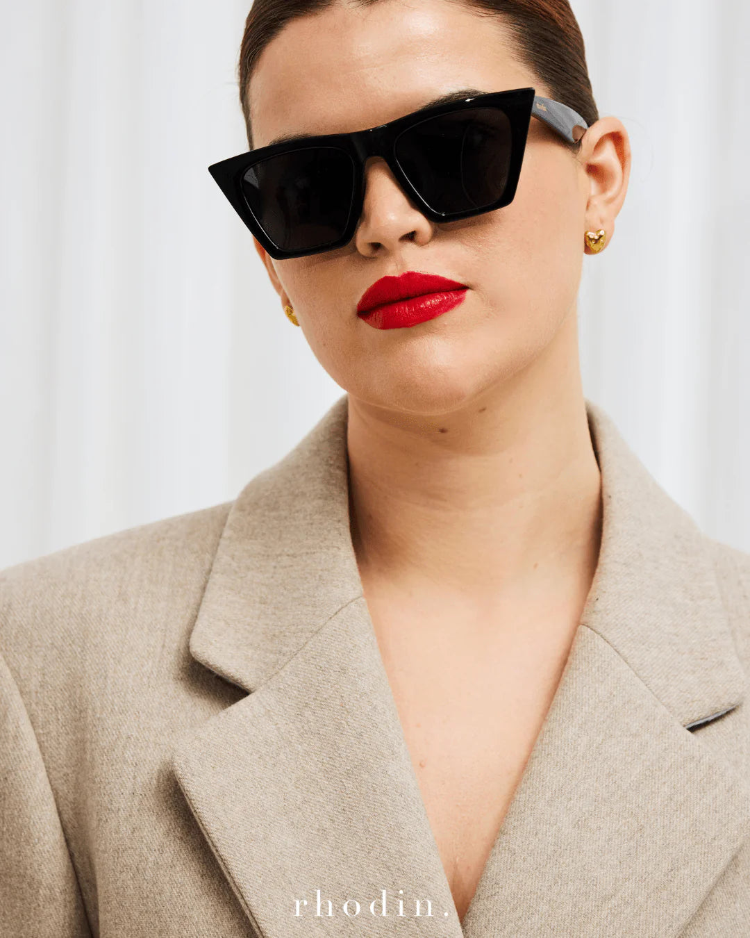 Noir Wing Sunglass in Black