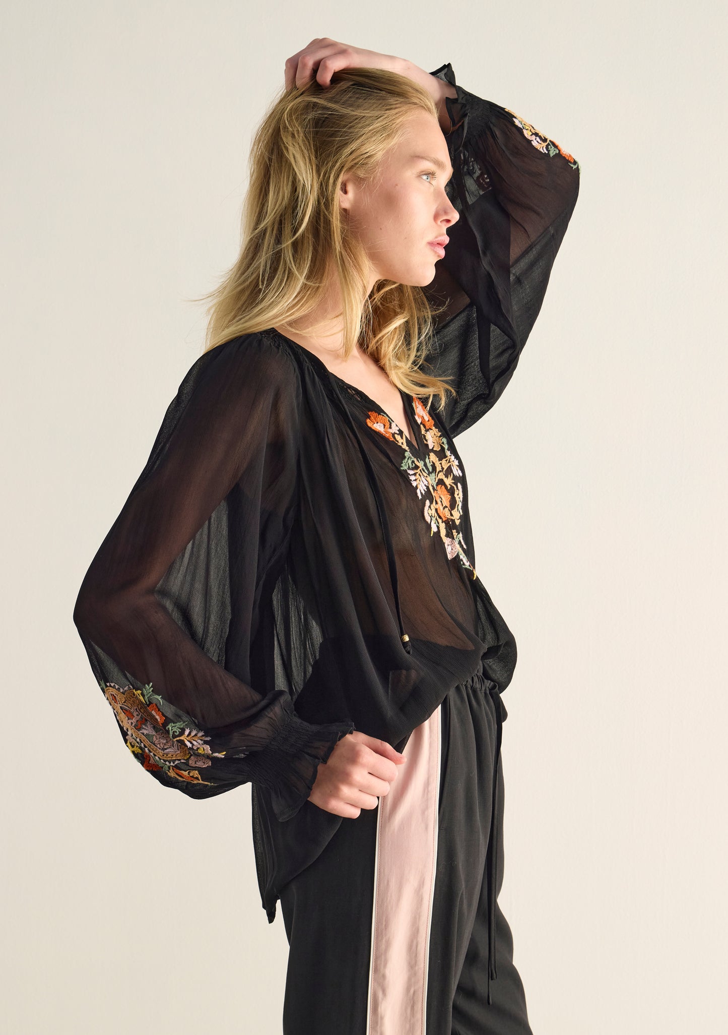Olea Blouse in Black