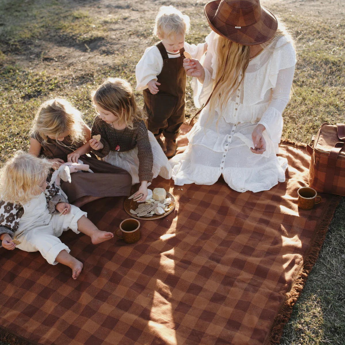 Camp Picnic Rug - Hemp